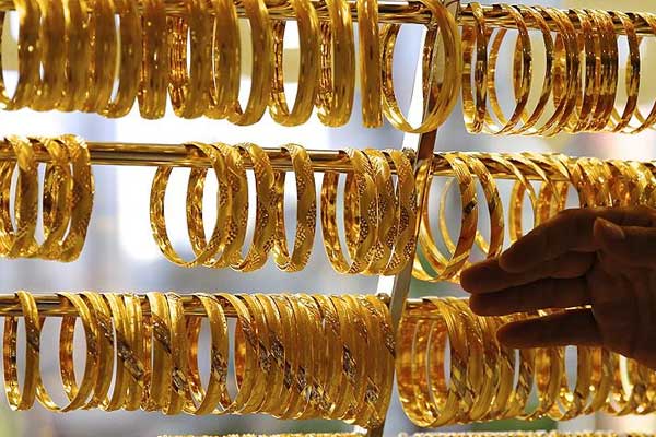 Altının gram fiyatı düşüşünü sürdürdü