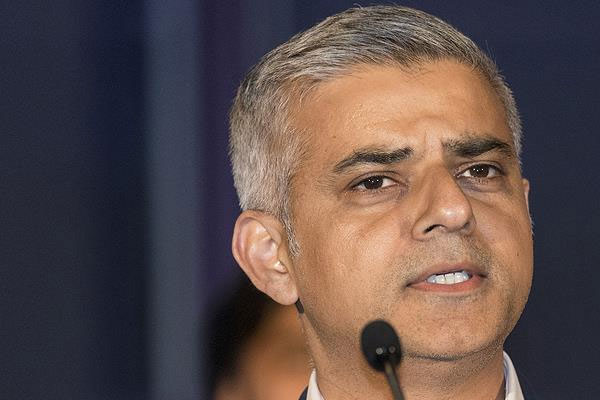 Londra'nın Müslüman Belediye Başkanı'ndan AB çağrısı