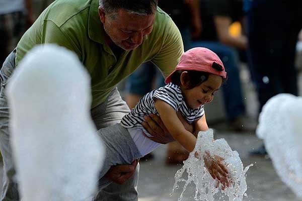 Ankara'da sıcaklık 36 dereceyi buldu