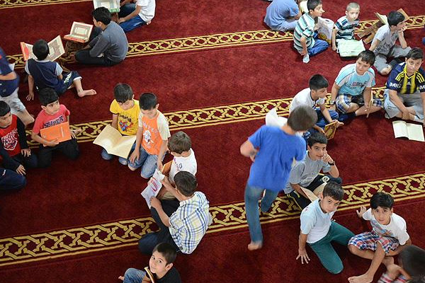 'Çocuklarınızı yaz Kur'an kurslarına gönderin' çağrısı