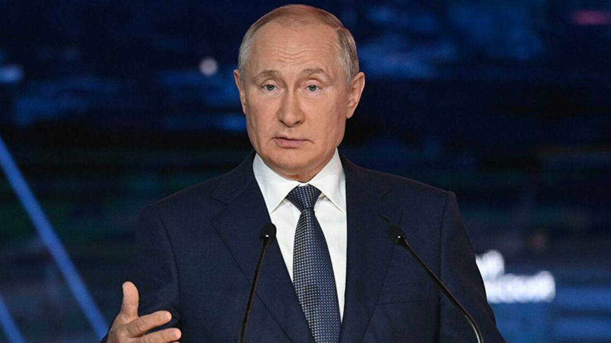 Putin'den Afganistan uyarısı: Demokrasi güç kullanılarak empoze edilemez