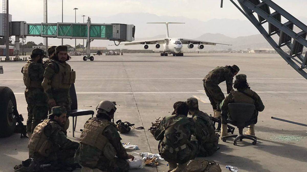 BAE yardım uçağı Kabil'e ulaştı