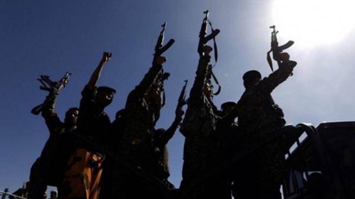 Husiler, Suudi Arabistan'a 10 İHA ve 6 balistik füzeyle saldırdı