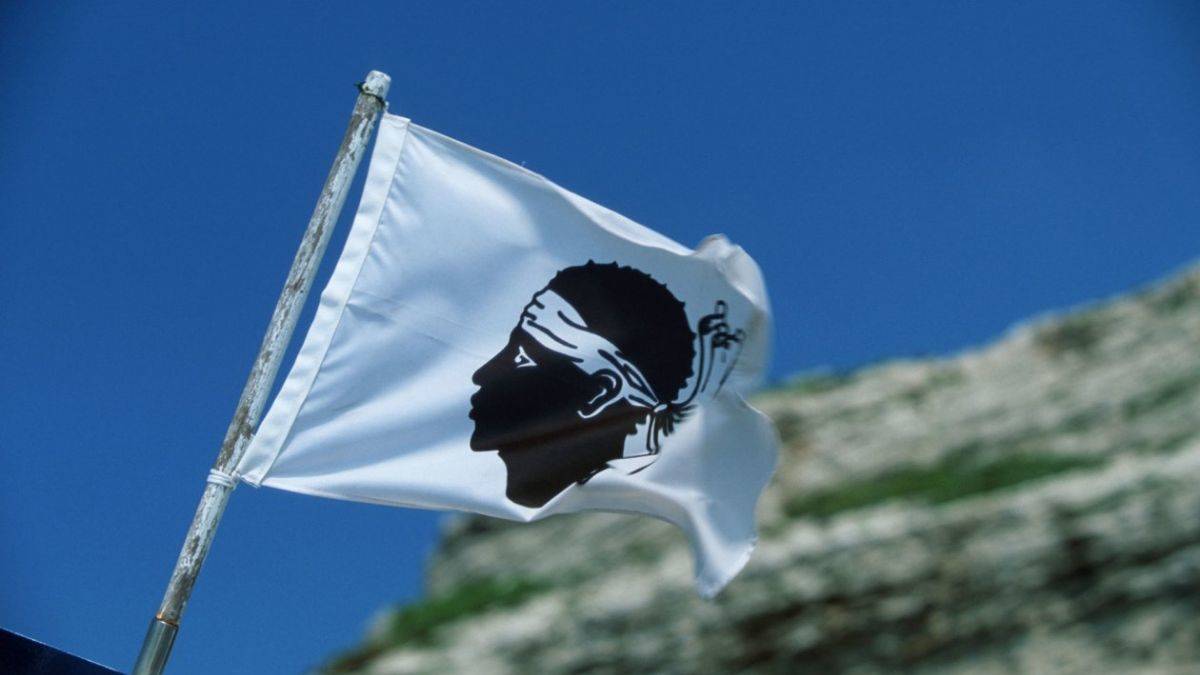 Korsika'da 'silahlı bağımsızlık mücadelesi' ilanı