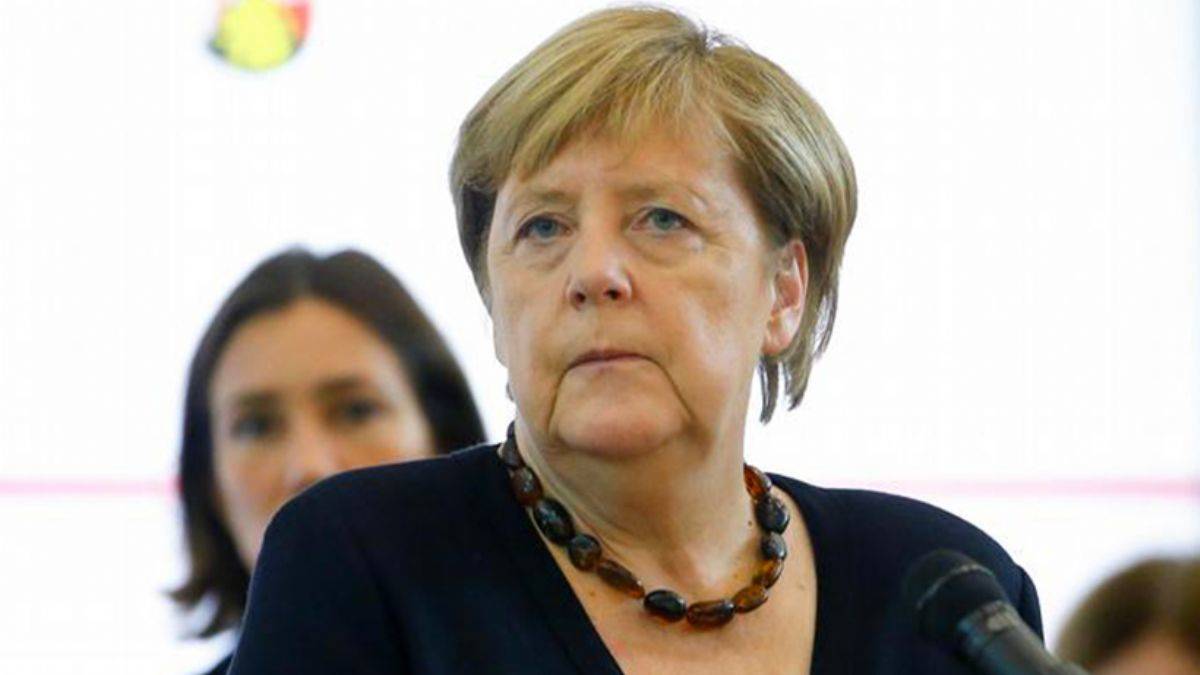 Merkel: Taliban'la konuşmak zorundayız