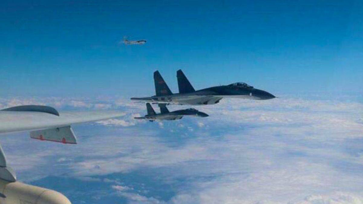 Çin'den görülmemiş taciz! 19 savaş uçağıyla girdiler
