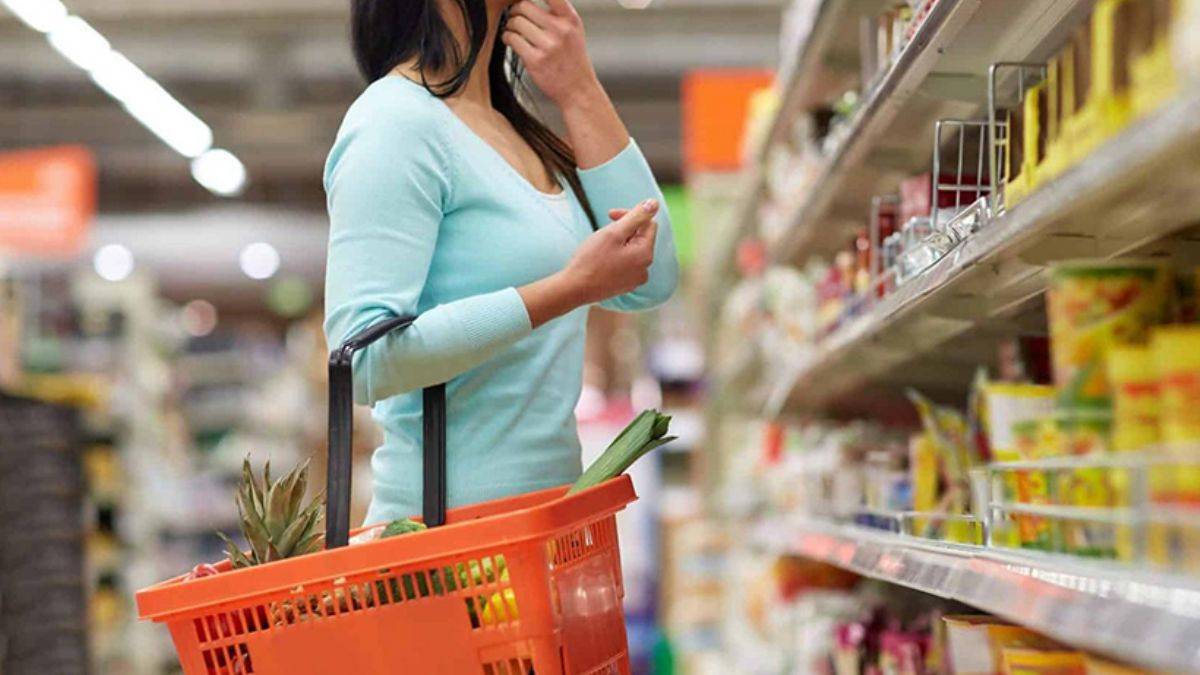 Cem Küçük: Abartmadan söylüyorum, marketlerde fiyatlar can yakıyor