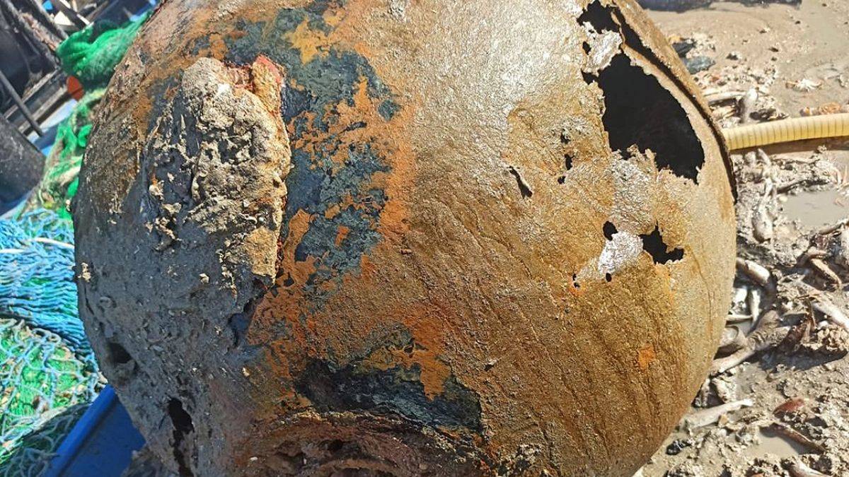 Balıkçı ağına takılan deniz mayınını SAS timleri imha etti