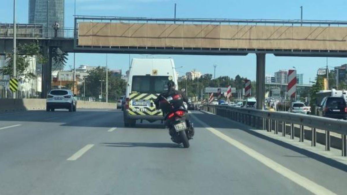 Ataşehir'de motosikletle tehlikeli dans kamerada
