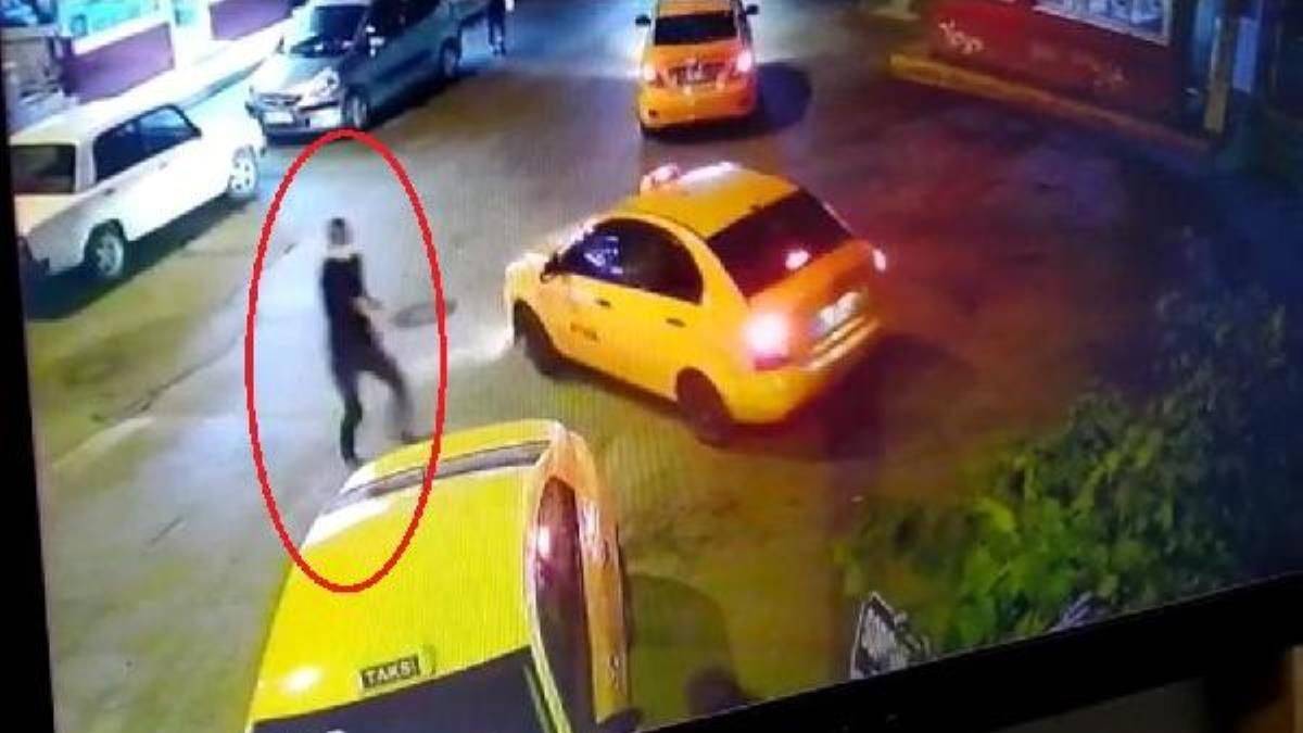Taksi durağındaki silahlı saldırı kamerada