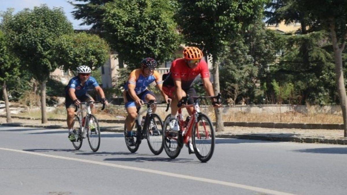 3. Uluslararası Ali Hüryılmaz Yol Bisiklet Yarışı, Büyükçekmece'de gerçekleşti