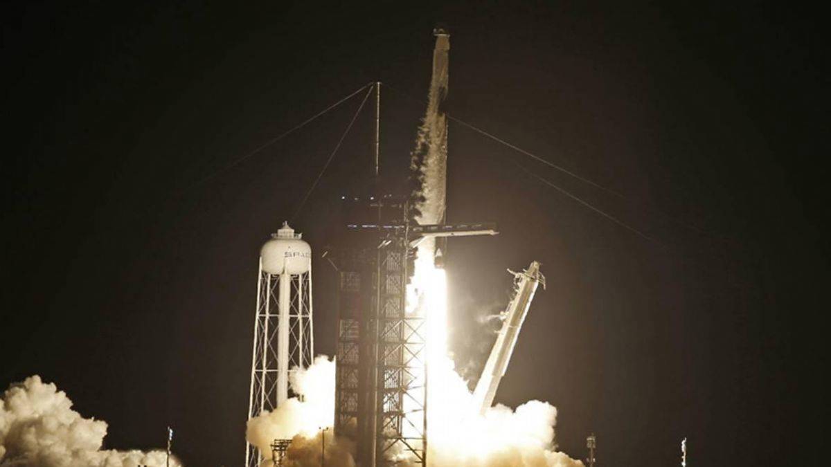 3 günlük uzay seyahati başladı