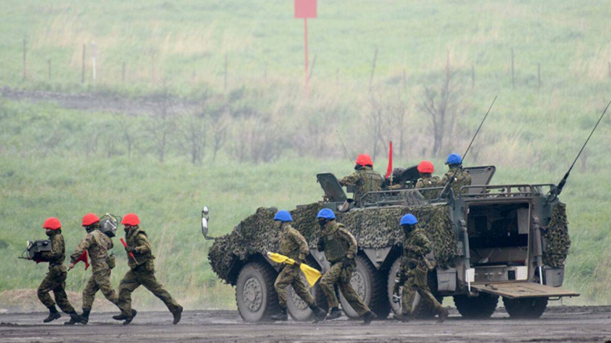 Japonya'dan son 30 yılın en büyük askeri tatbikatı
