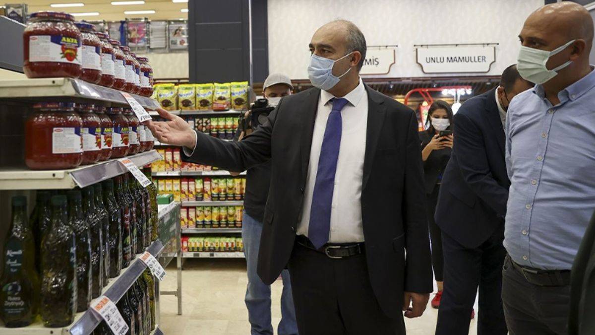 İstanbul ve İzmir'deki marketlerde eş zamanlı 'fiyat ve etiket' denetimi