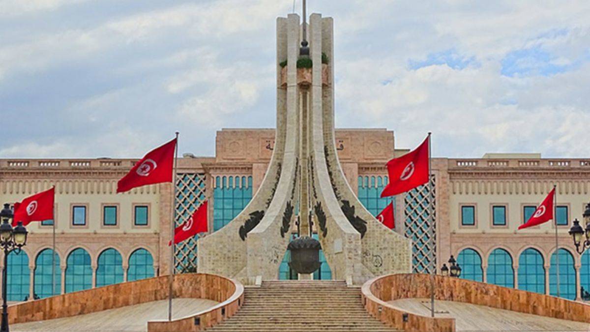 Tunus’ta 70 milletvekili, siyasi krizi sona erdirmek için harekete geçti