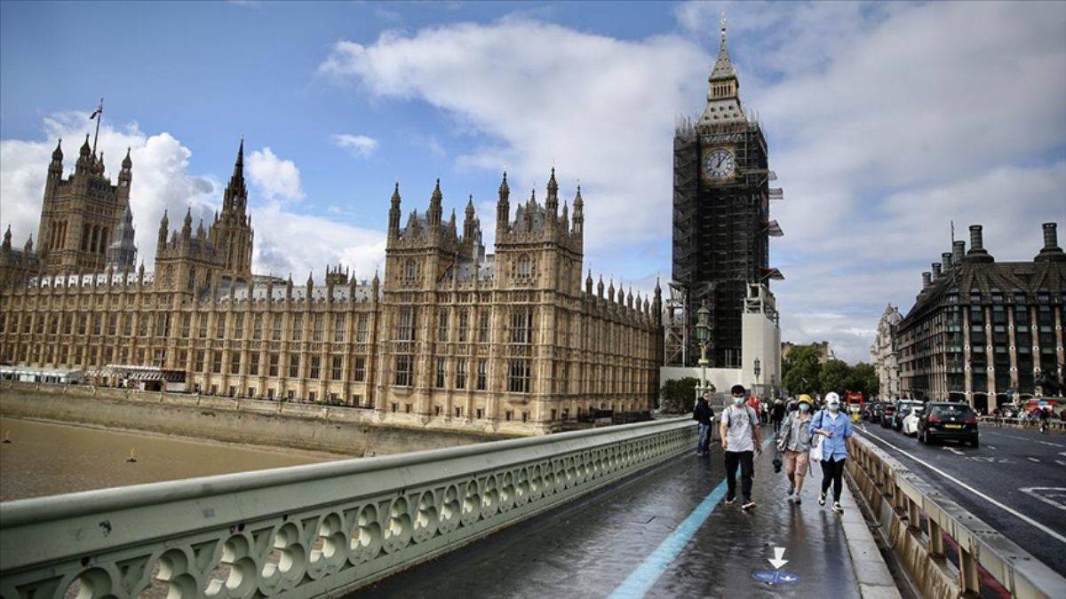 İngiltere nüfusu 200 bin azaldı