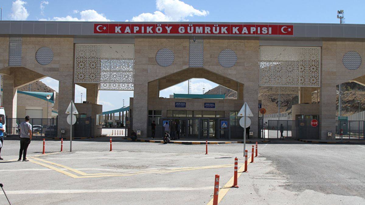 19 aydır kapalı Kapıköy Gümrük Kapısı çift taraflı açıldı, geçişler başladı