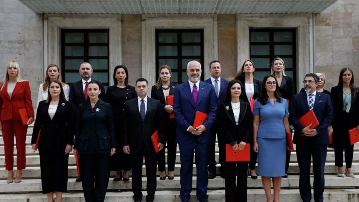 Arnavutluk'un yeni kabinesi dünyada en üst sıraya yükseldi