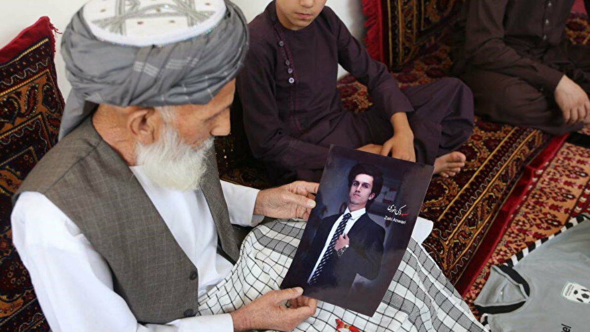 Tahliye uçağından düşen Afgan milli futbolcunun ailesi ABD'li pilotların yargılanmasını istiyor