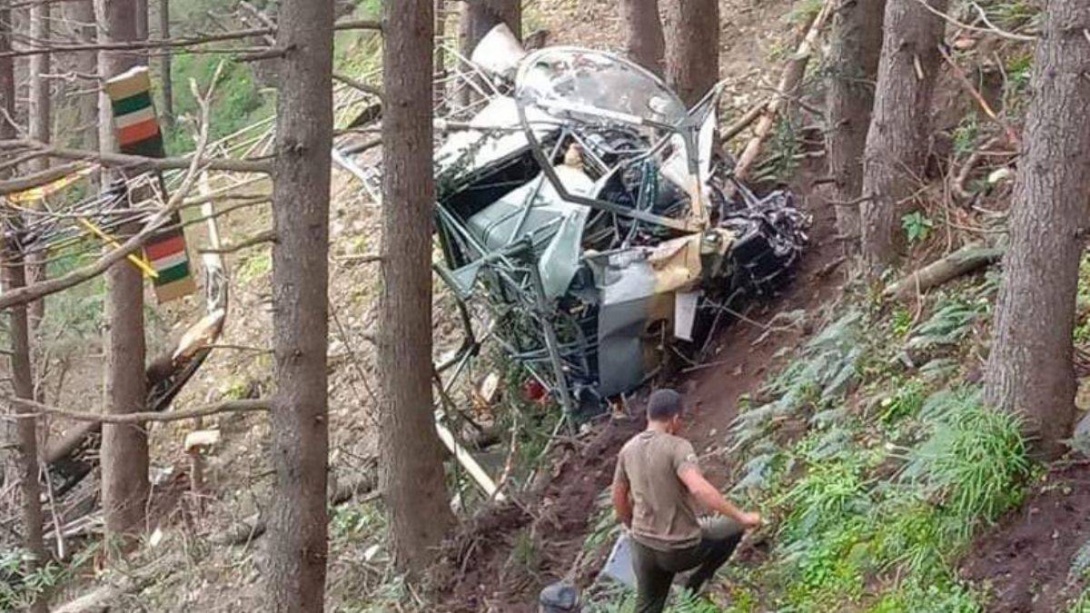 Hindistan'da askeri helikopter düştü: 2 ölü