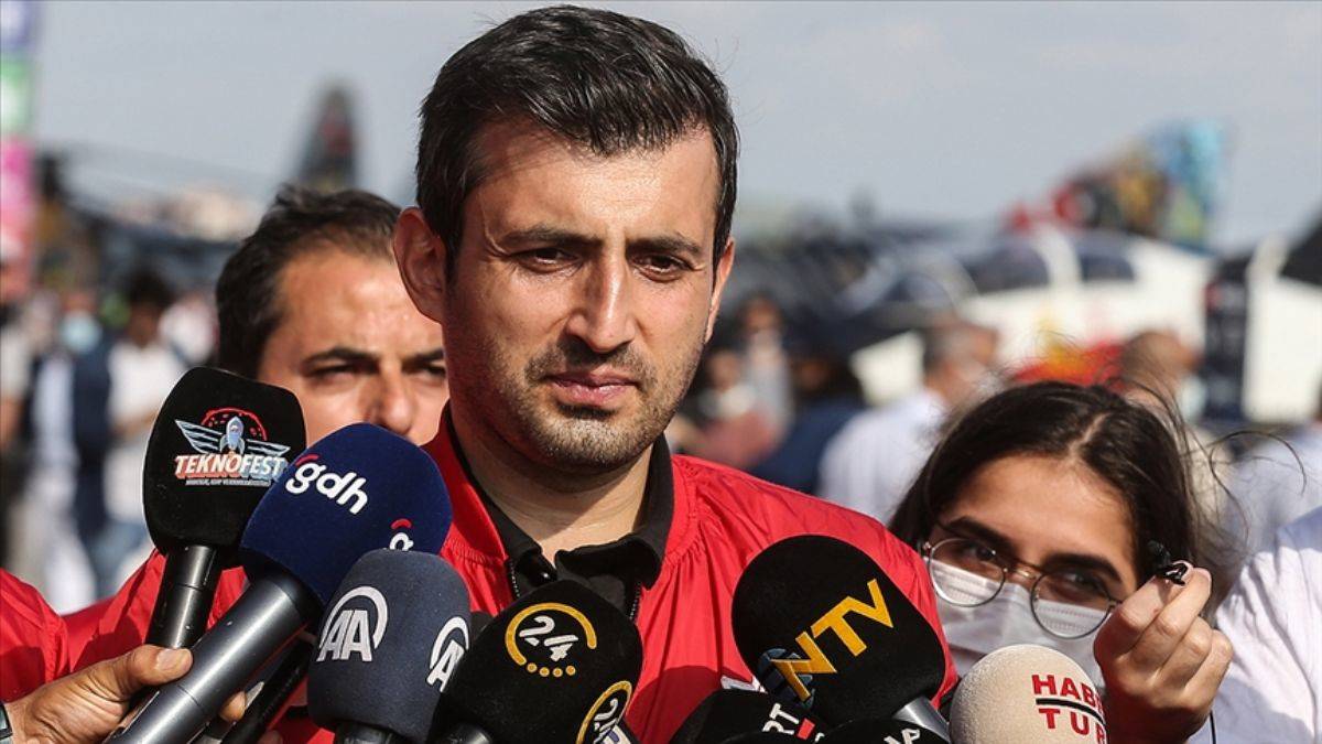 'Dünyada ilk defa İHA'lar ve hava araçları aynı anda gösteri yaptı'