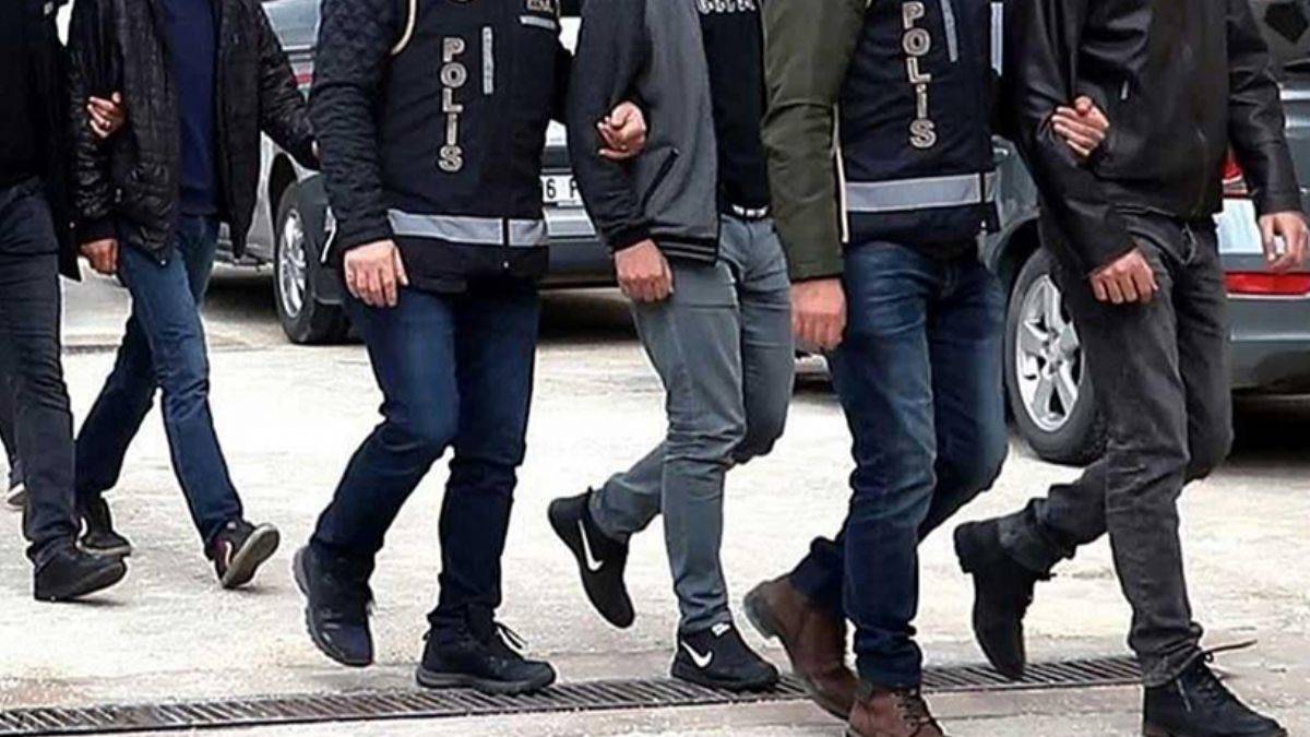 İstanbul merkezli 3 ilde FETÖ operasyonu: 15 gözaltı