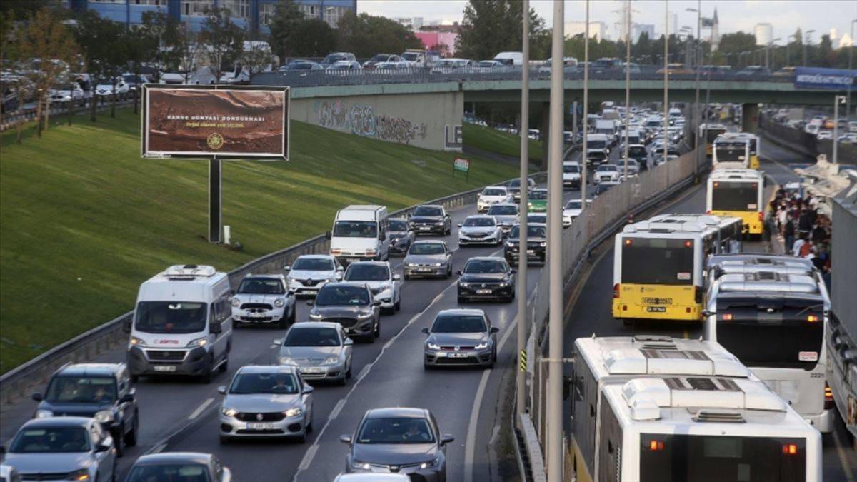 Trafiğe kayıtlı araç sayısı yüzde 30 arttı