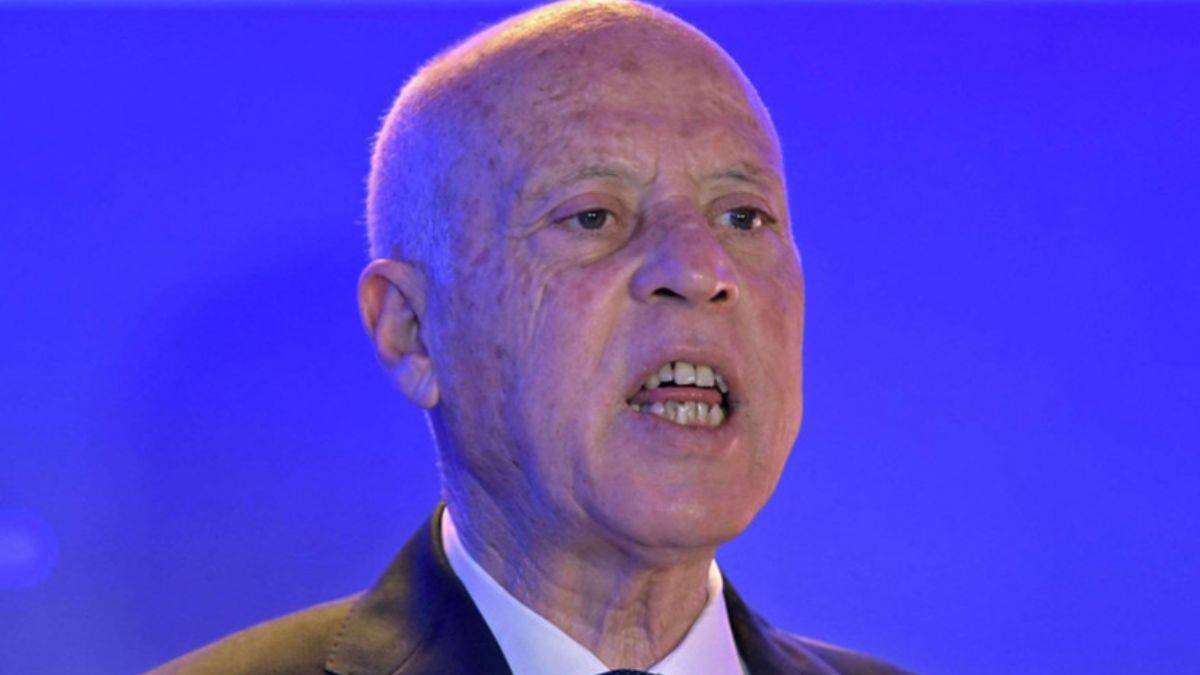 Tunus'ta örtülü darbe gerçekleştiren Said'e tepkiler giderek yükseliyor