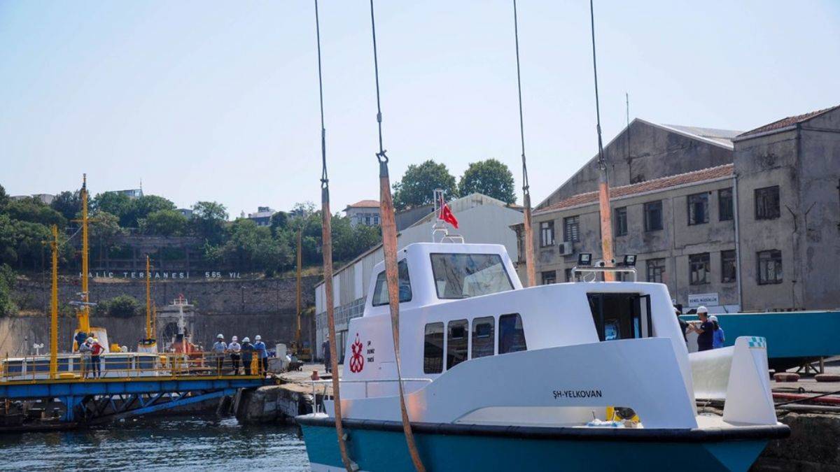 İstanbul'da 8 deniz taksi suya indirildi