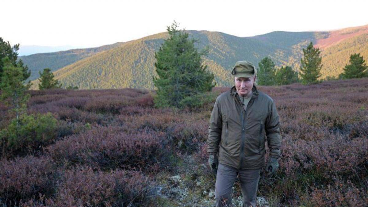 Rus lider Putin'in Sibirya tatilinden kareler: Çadırda kaldı, balık tuttu, arazi aracı kullandı
