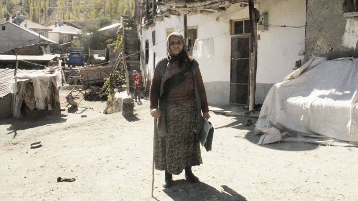 Bir annenin 34 yıllık evlat hasreti