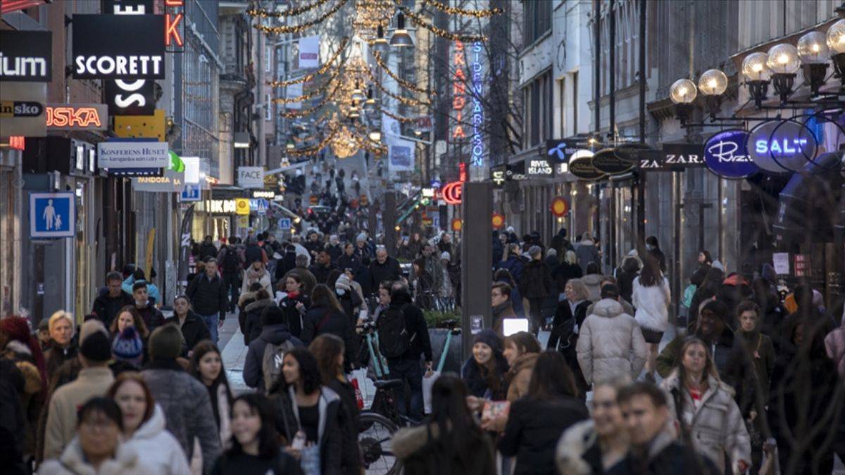 İsveç'te salgın önlemleri kaldırıldı