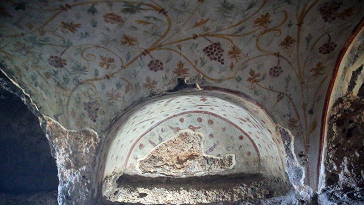 'Makedon askerlerin kalesinde' 400 kaya mezarı bulundu