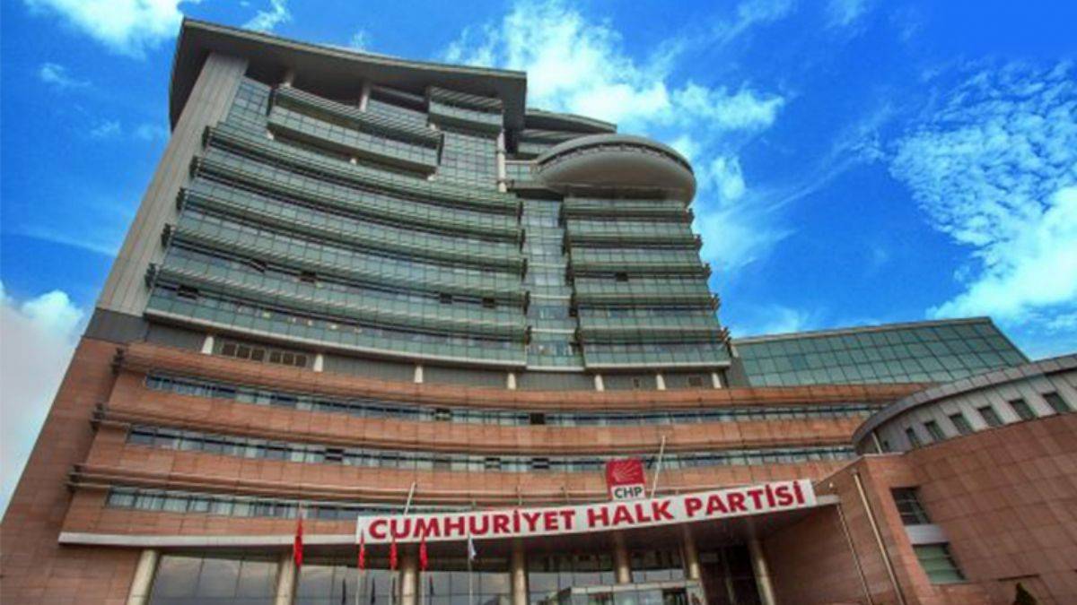 Mehmet Barlas'tan ilginç benzetme: 'Sanki CHP değil CIA var siyasetimizde'