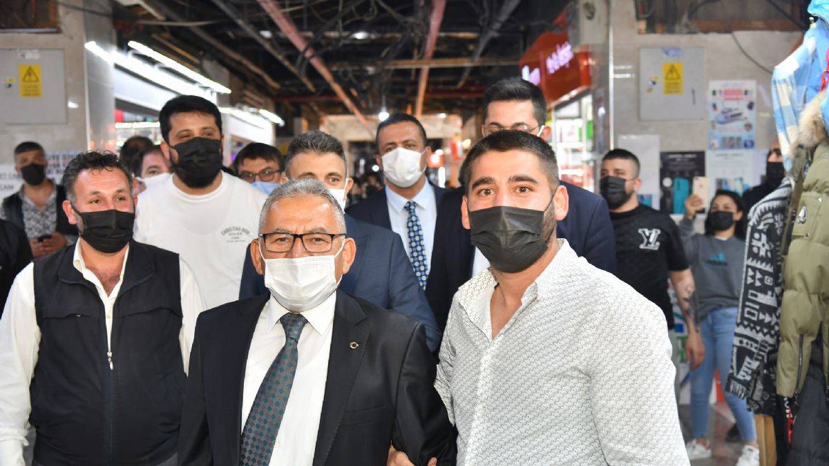 Başkan Büyükkılıç, 10 milyon TL yatırım yapılan Yeraltı Çarşısı'nda incelemede bulundu, esnafı ziyaret etti