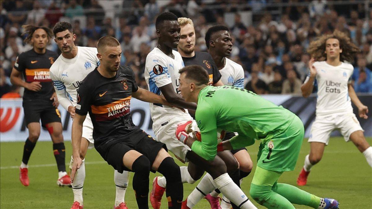 Galatasaray, olaylı Marsilya maçından puanla döndü