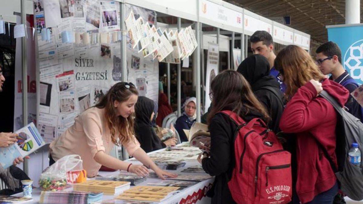 Dergiciler Sirkeci Garı’nda