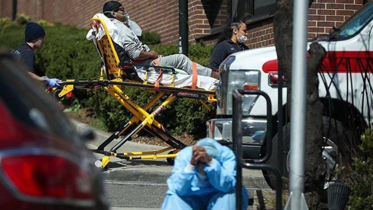 ABD'de koronavirüs ölümleri 700 bini geçti