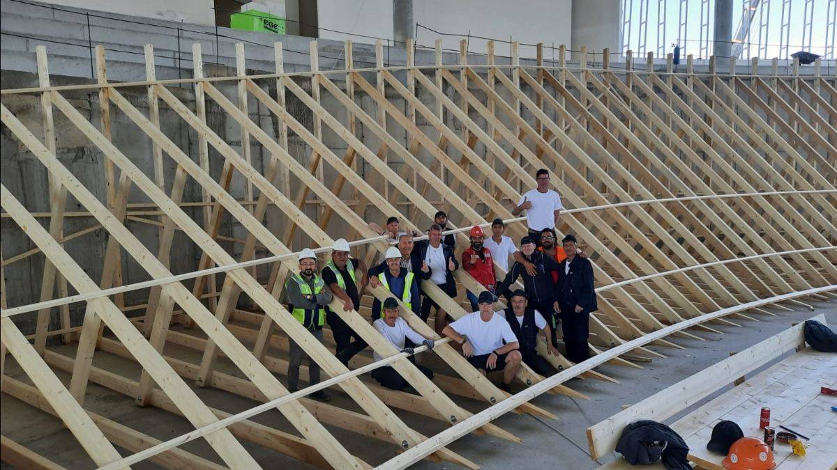 Olimpik Bisiklet Veledromu tamamlanmak üzere