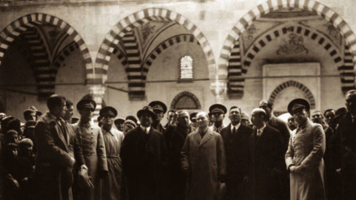 Atatürk 'din görevlilerinin maaşına' ne kadar zam yaptı!