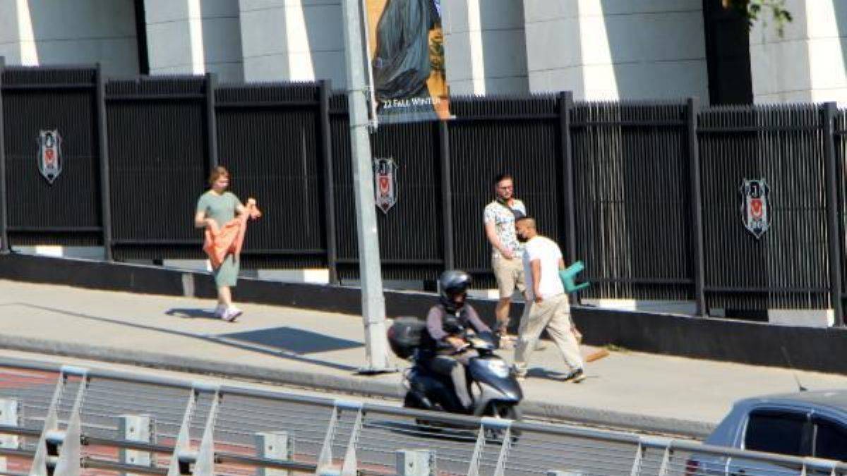 Turistlere fırçalı tuzak