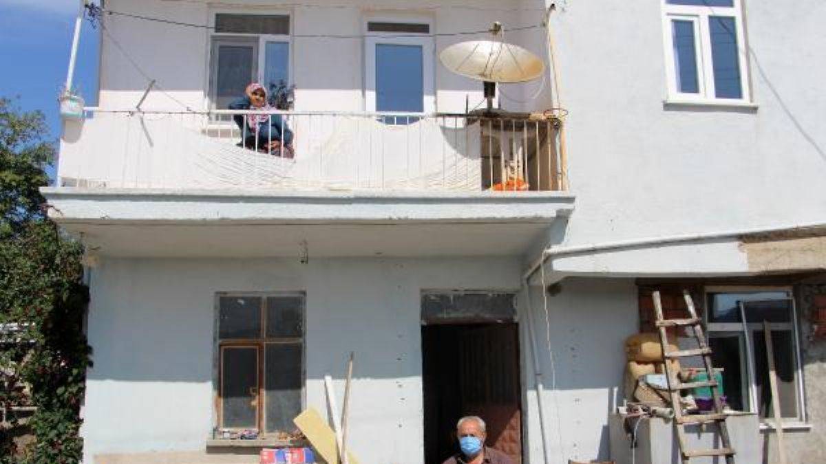 Dolandırıcılara 90 bin lira kaptırınca küsen 50 yıllık eşi, 3 yıldır konuşmuyor