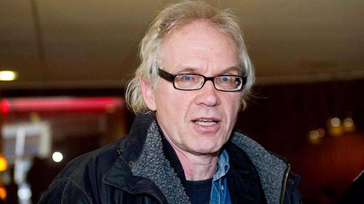 İslam karşıtlığıyla bilinen İsveçli karikatürist trafik kazasında yanarak öldü