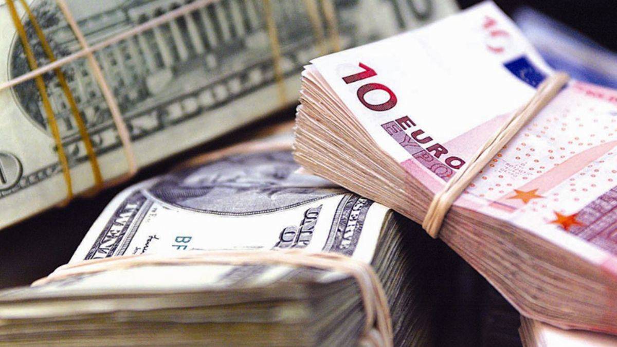 Dolar ve euro haftaya nasıl başladı?
