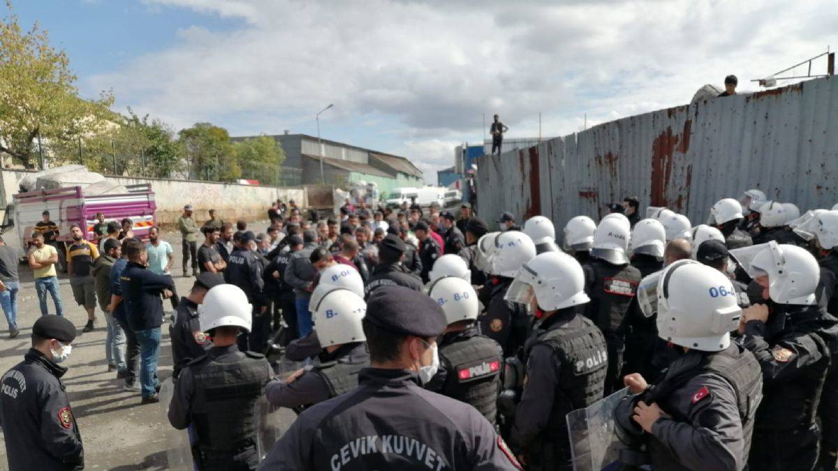 Kağıt toplayıcılarına baskında ortalık karıştı