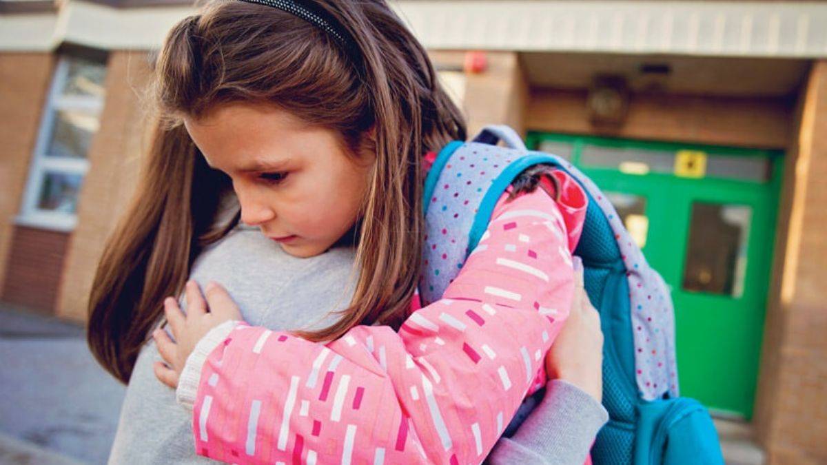 Okula gitmek istemeyen çocuğunuza böyle davranın