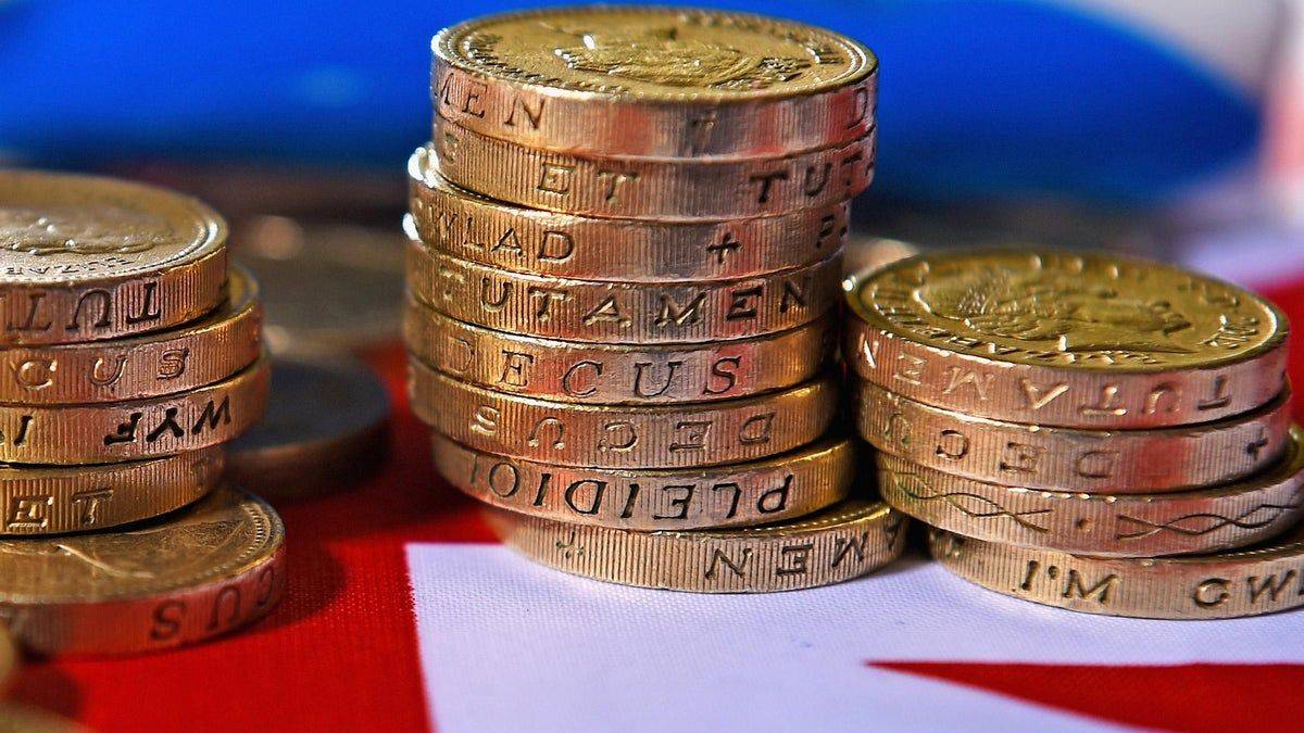 İngiltere'de kriz; vergi artışları kapıda