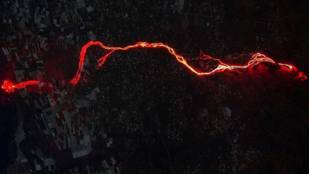 La Palma'daki yanardağ patlamasının ardından lav akışı böyle görüntülendi