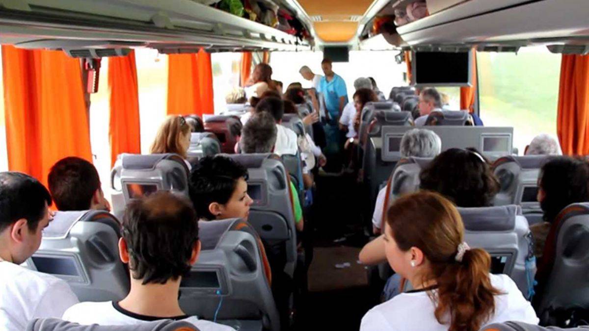 Otobüs yolculuğu yapacaklar dikkat: O şart kaldırıldı