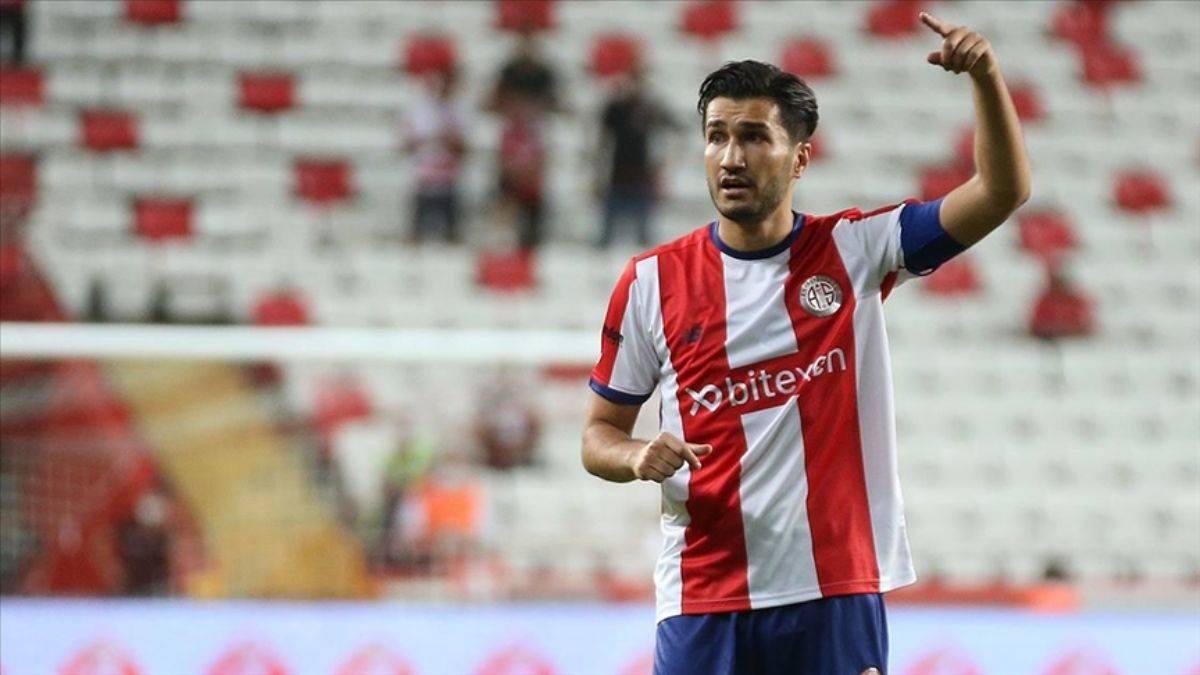 Antalyaspor'da Nuri Şahin futbol sorumlusu oldu